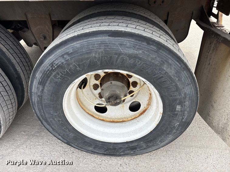 image for item FG1110 2013 Strick dry van trailer