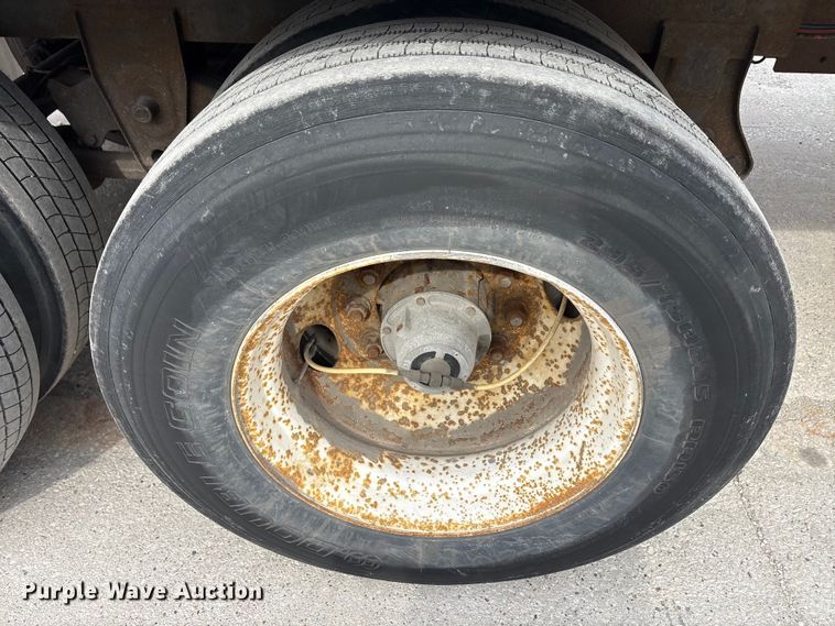 image for item FG1110 2013 Strick dry van trailer