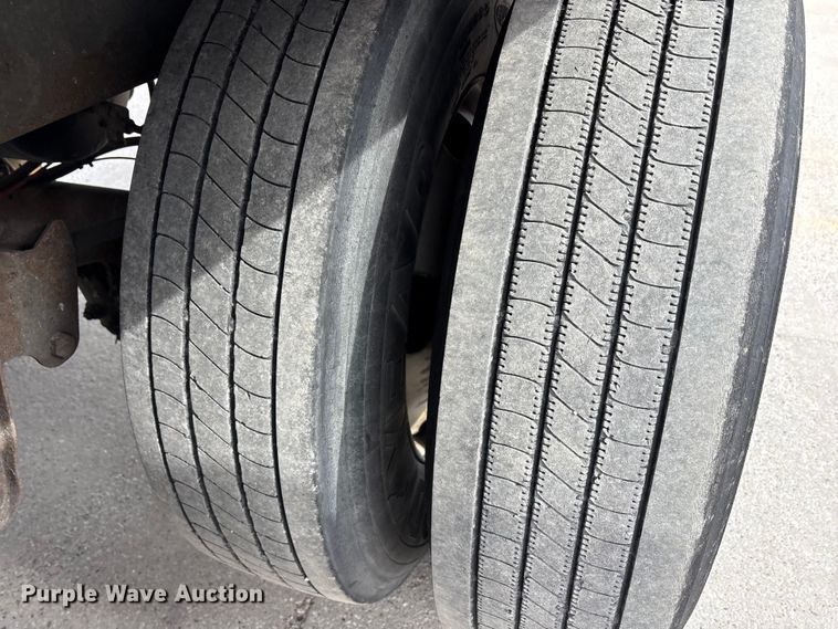 image for item FG1110 2013 Strick dry van trailer