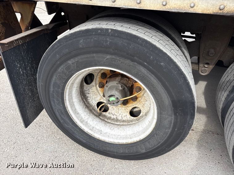 image for item FG1110 2013 Strick dry van trailer