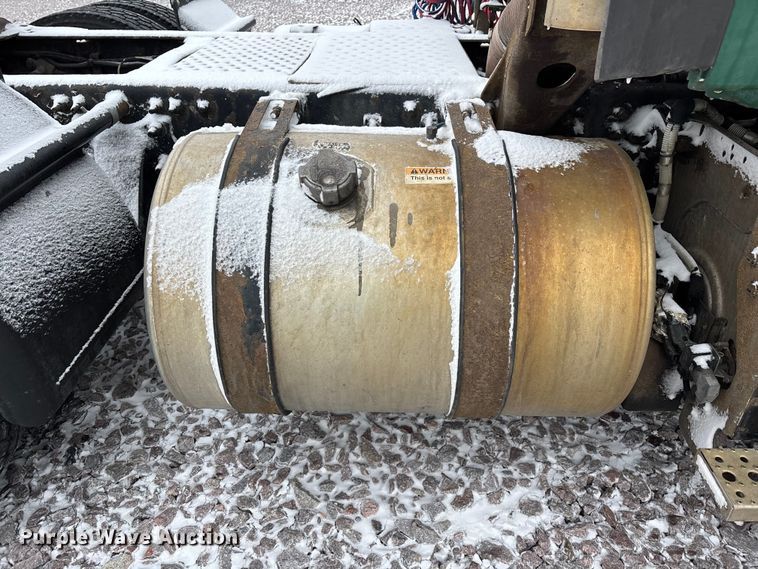 image for item FG1112 2017 Freightliner Cascadia 125 semi truck