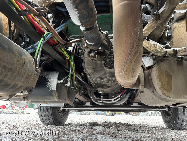 image for item FG1112 2017 Freightliner Cascadia 125 semi truck