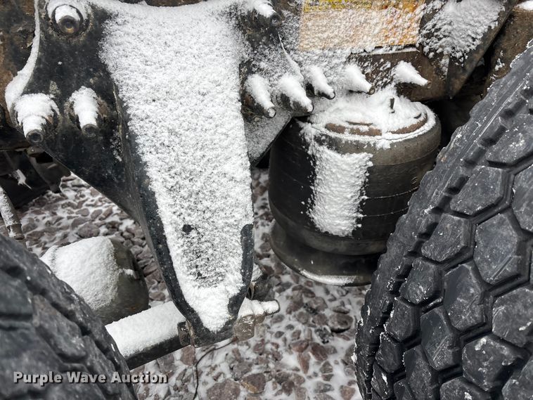 image for item FG1112 2017 Freightliner Cascadia 125 semi truck