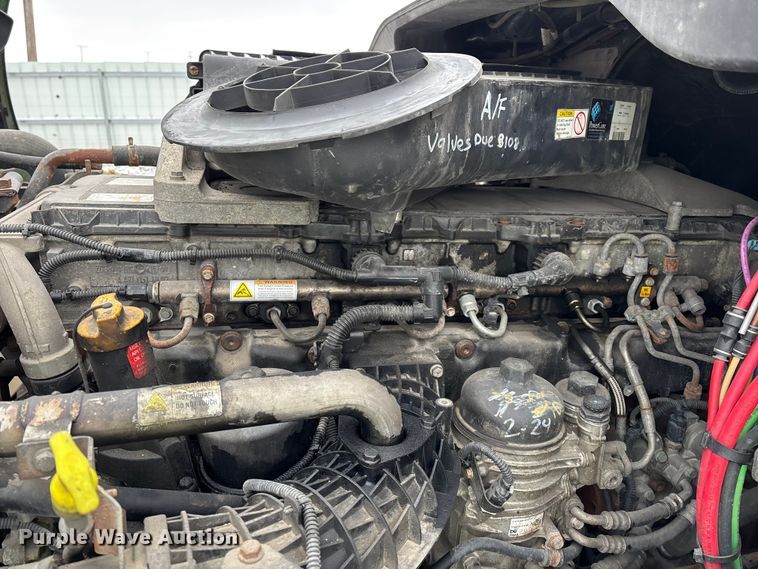 image for item FG1112 2017 Freightliner Cascadia 125 semi truck