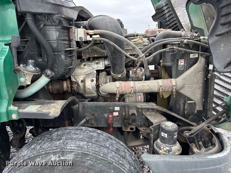 image for item FG1112 2017 Freightliner Cascadia 125 semi truck