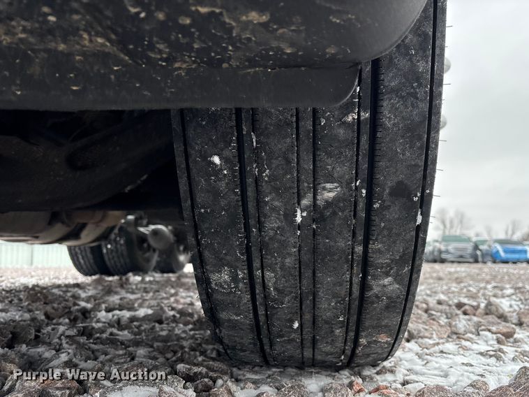 image for item FG1112 2017 Freightliner Cascadia 125 semi truck