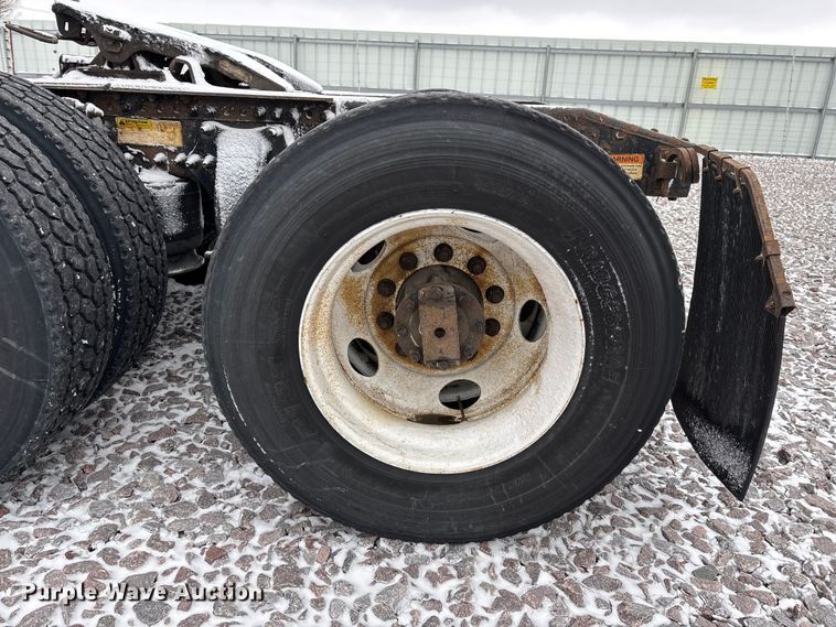 image for item FG1112 2017 Freightliner Cascadia 125 semi truck