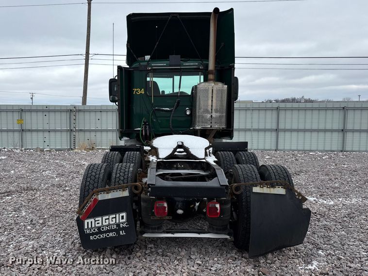 image for item FG1113 2016 Mack CXU613 semi truck