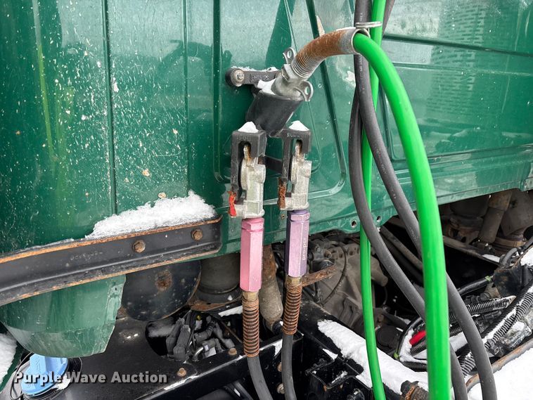 image for item FG1113 2016 Mack CXU613 semi truck