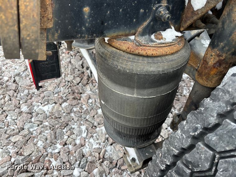 image for item FG1113 2016 Mack CXU613 semi truck