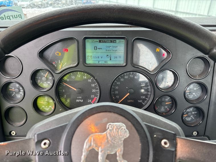 image for item FG1113 2016 Mack CXU613 semi truck