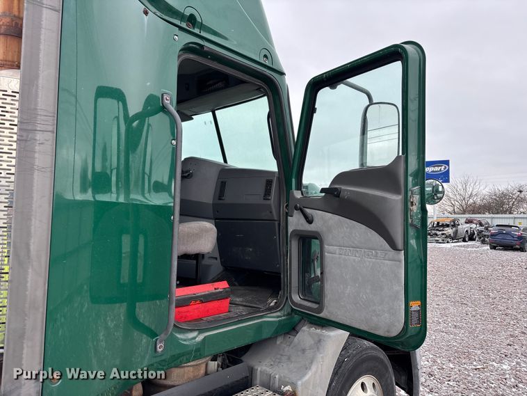 image for item FG1113 2016 Mack CXU613 semi truck