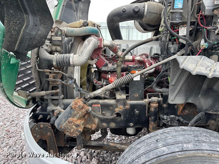 image for item FG1113 2016 Mack CXU613 semi truck