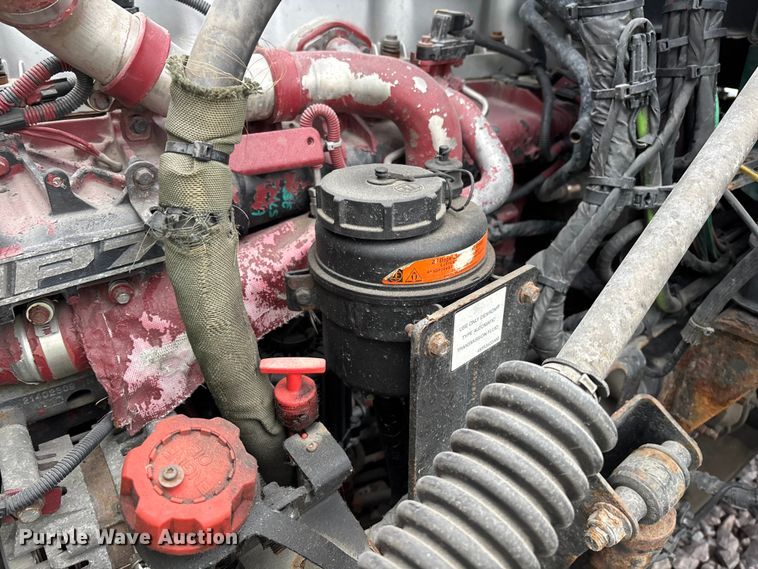 image for item FG1113 2016 Mack CXU613 semi truck