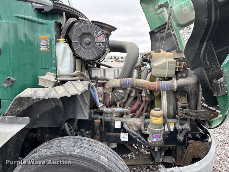 image for item FG1113 2016 Mack CXU613 semi truck