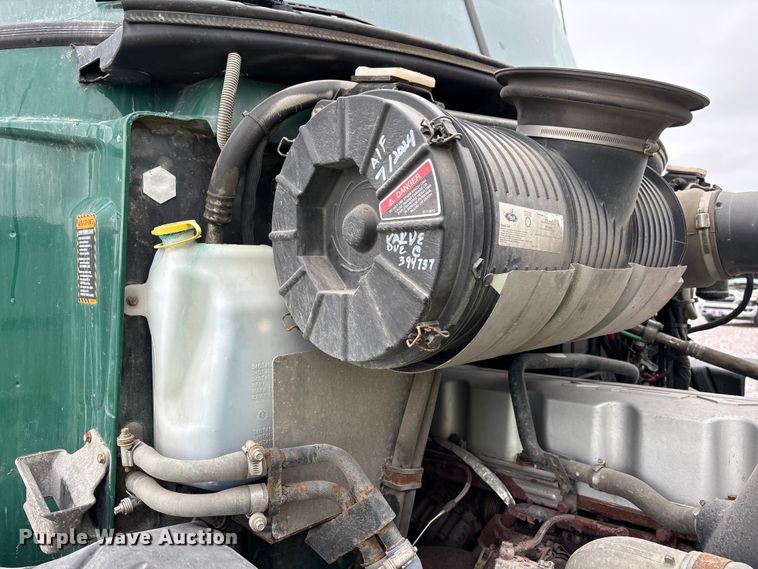 image for item FG1113 2016 Mack CXU613 semi truck