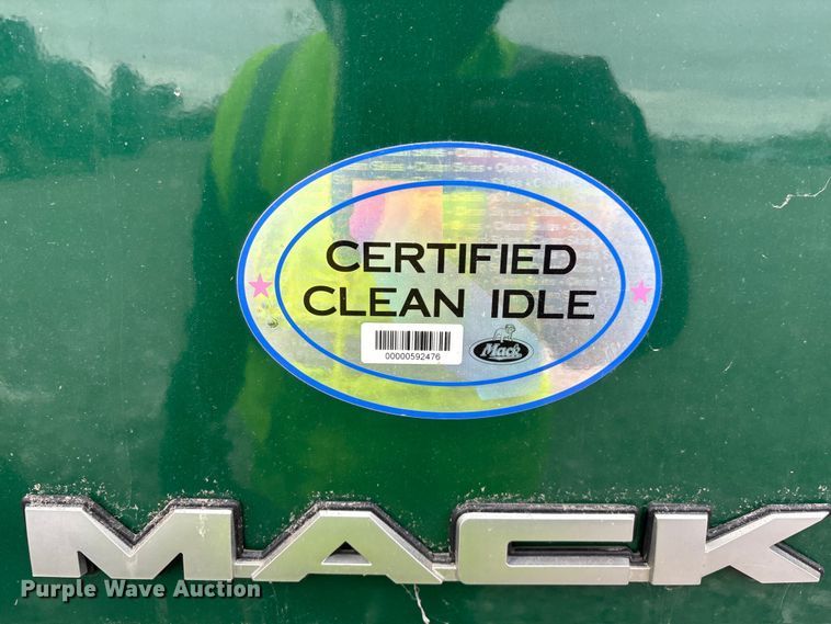 image for item FG1113 2016 Mack CXU613 semi truck