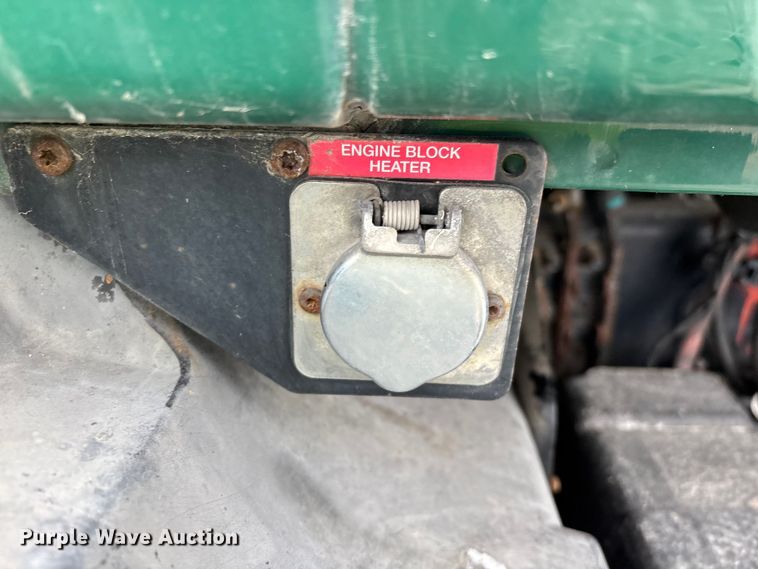 image for item FG1113 2016 Mack CXU613 semi truck