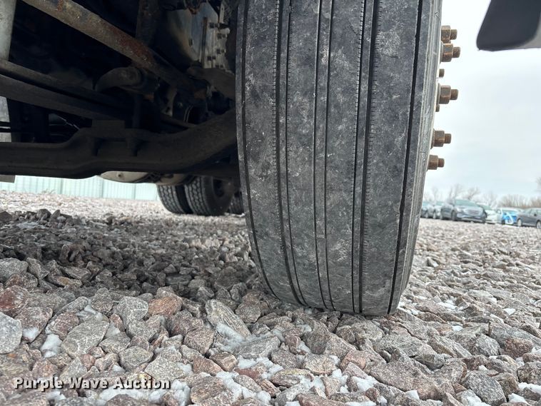 image for item FG1113 2016 Mack CXU613 semi truck