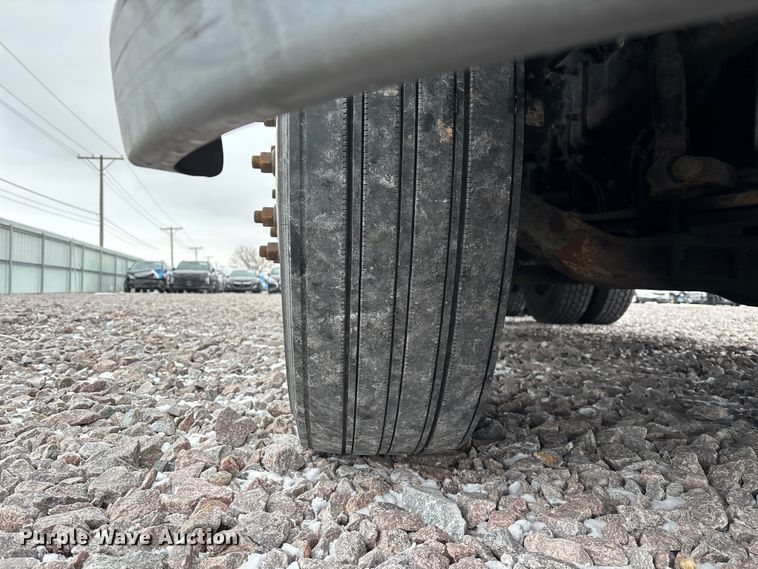 image for item FG1113 2016 Mack CXU613 semi truck