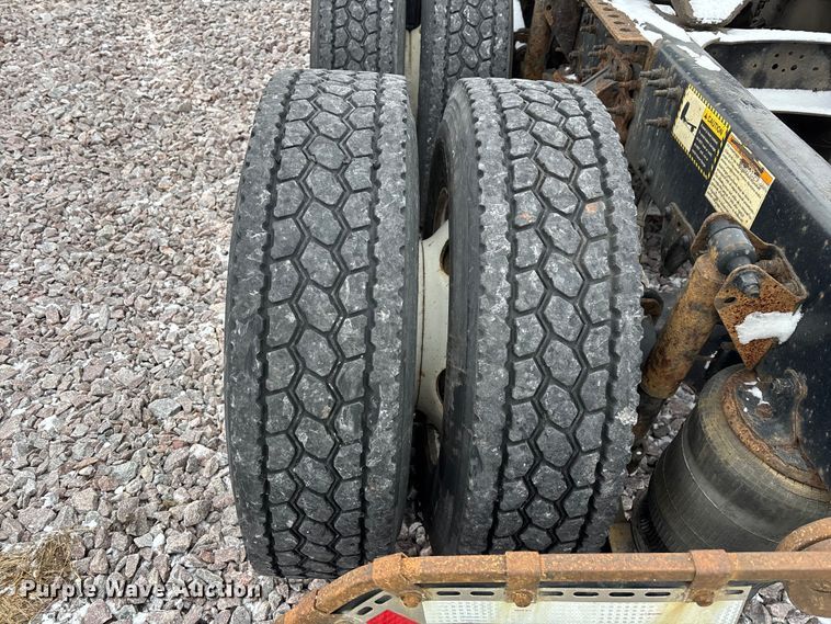 image for item FG1113 2016 Mack CXU613 semi truck