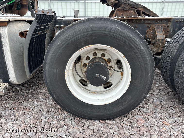 image for item FG1113 2016 Mack CXU613 semi truck