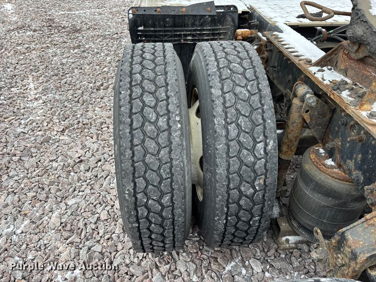 image for item FG1113 2016 Mack CXU613 semi truck