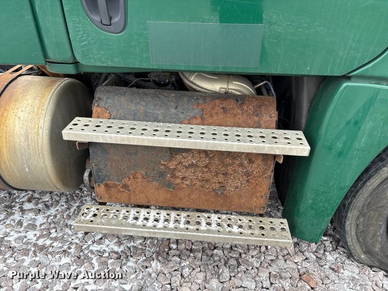 image for item FG1114 2017 Freightliner Cascadia 125 semi truck