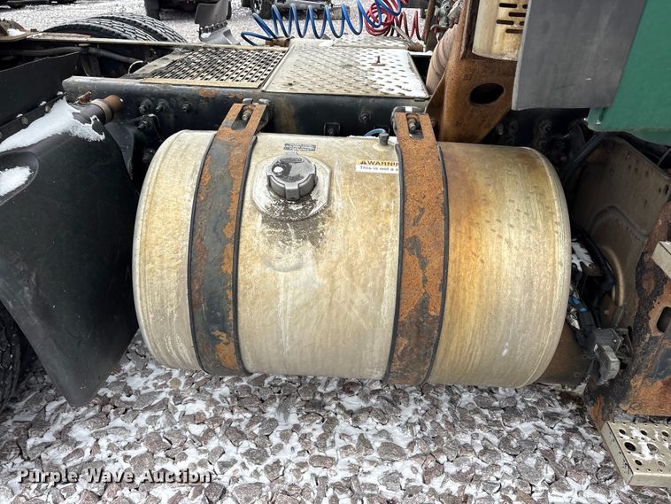 image for item FG1114 2017 Freightliner Cascadia 125 semi truck