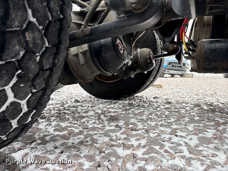 image for item FG1114 2017 Freightliner Cascadia 125 semi truck