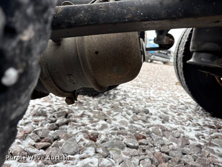 image for item FG1114 2017 Freightliner Cascadia 125 semi truck