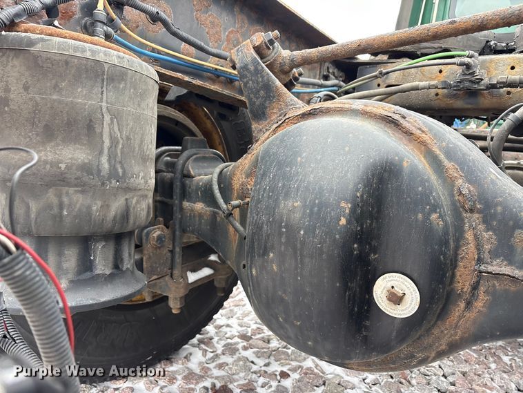 image for item FG1114 2017 Freightliner Cascadia 125 semi truck