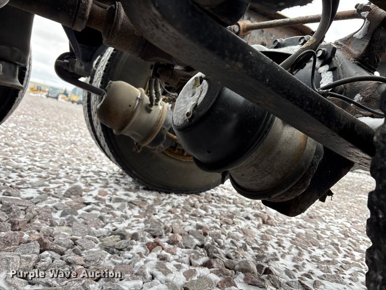 image for item FG1114 2017 Freightliner Cascadia 125 semi truck