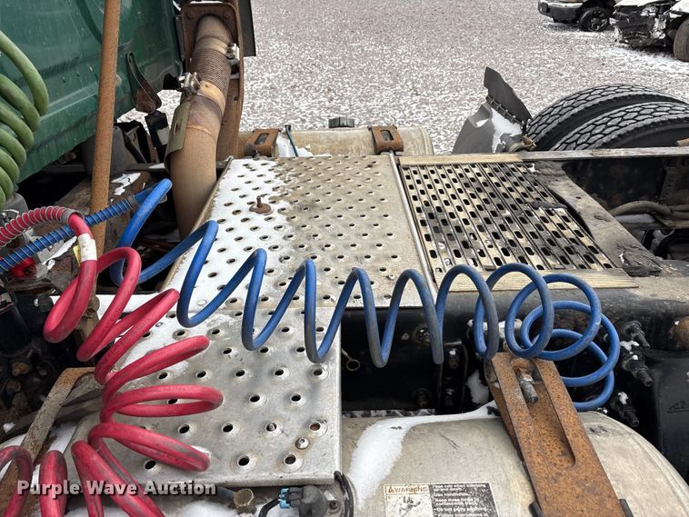 image for item FG1114 2017 Freightliner Cascadia 125 semi truck