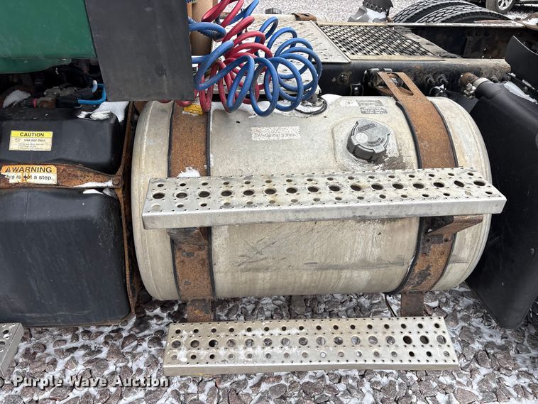 image for item FG1114 2017 Freightliner Cascadia 125 semi truck