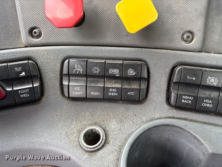 image for item FG1114 2017 Freightliner Cascadia 125 semi truck