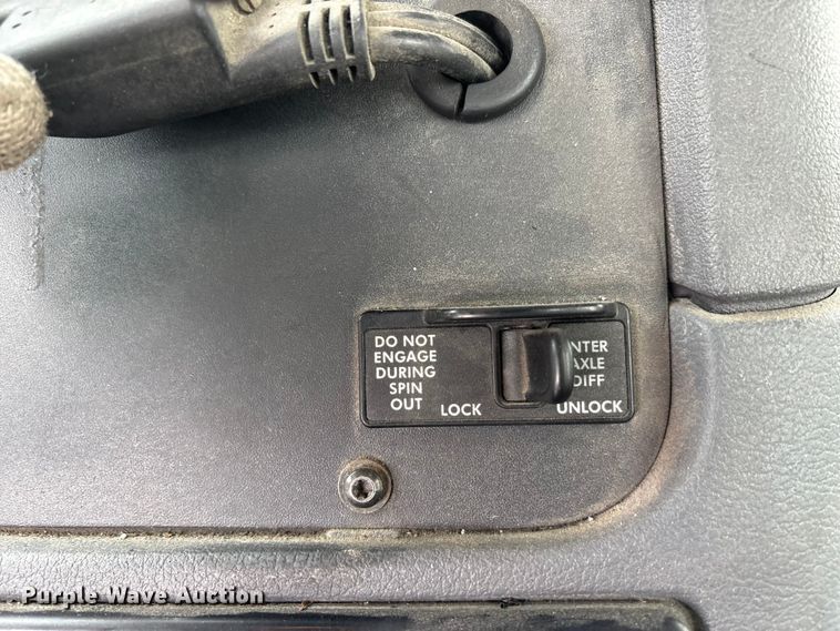 image for item FG1114 2017 Freightliner Cascadia 125 semi truck