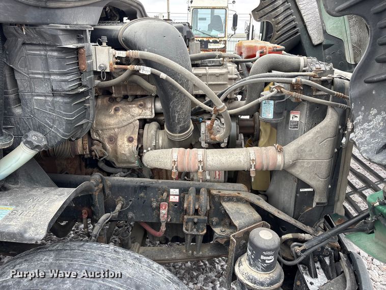 image for item FG1114 2017 Freightliner Cascadia 125 semi truck