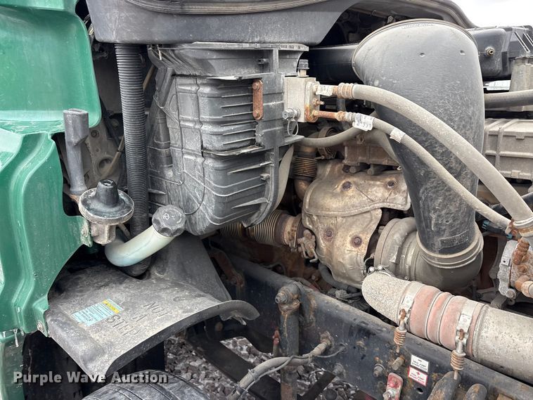 image for item FG1114 2017 Freightliner Cascadia 125 semi truck