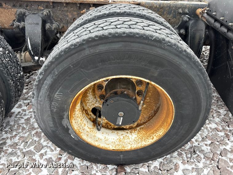 image for item FG1114 2017 Freightliner Cascadia 125 semi truck