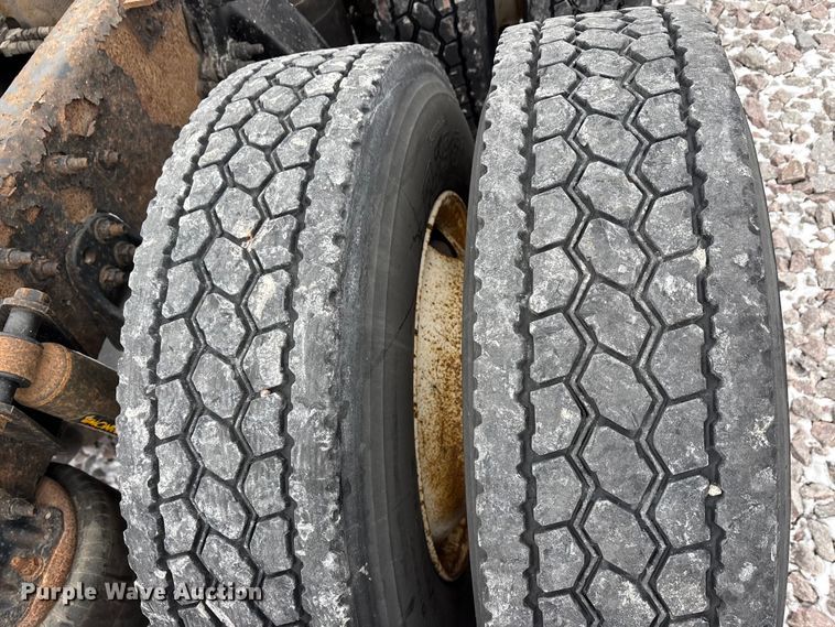 image for item FG1114 2017 Freightliner Cascadia 125 semi truck