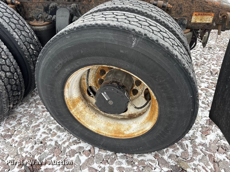 image for item FG1114 2017 Freightliner Cascadia 125 semi truck