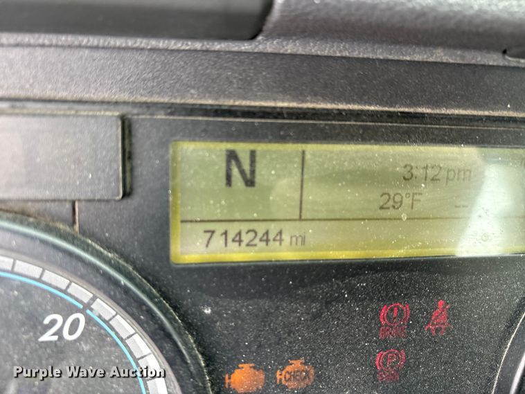 image for item FG1114 2017 Freightliner Cascadia 125 semi truck