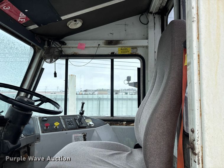 image for item FG1116 2013 Kalmar Ottawa yard truck