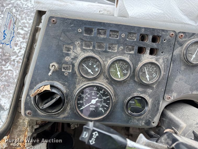 image for item FG1116 2013 Kalmar Ottawa yard truck