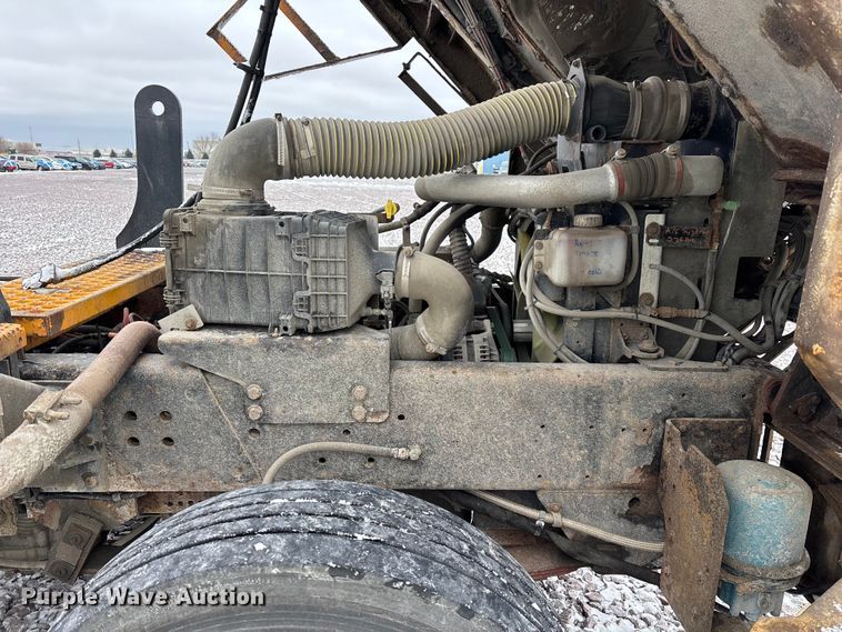 image for item FG1116 2013 Kalmar Ottawa yard truck