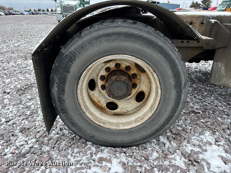 image for item FG1116 2013 Kalmar Ottawa yard truck