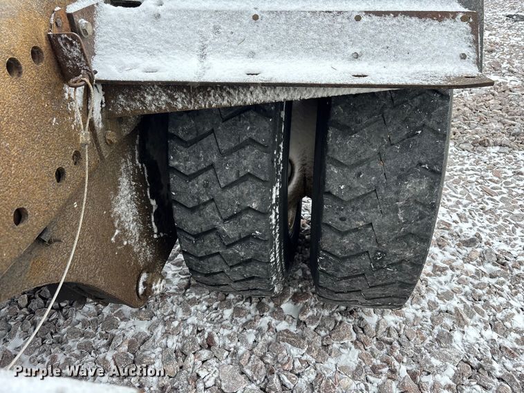 image for item FG1116 2013 Kalmar Ottawa yard truck