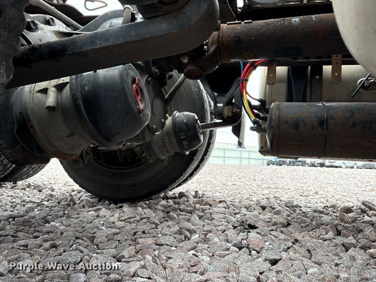 image for item FG1117 2017 Freightliner Cascadia 125 semi truck