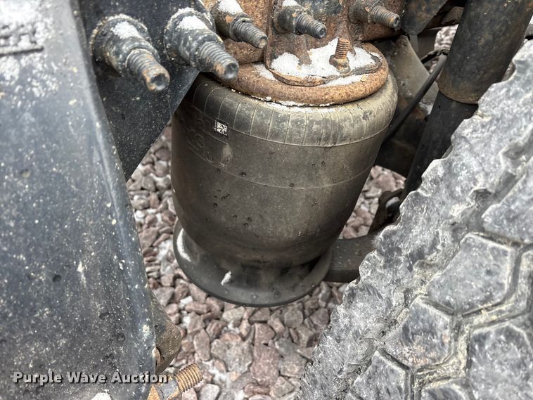 image for item FG1117 2017 Freightliner Cascadia 125 semi truck